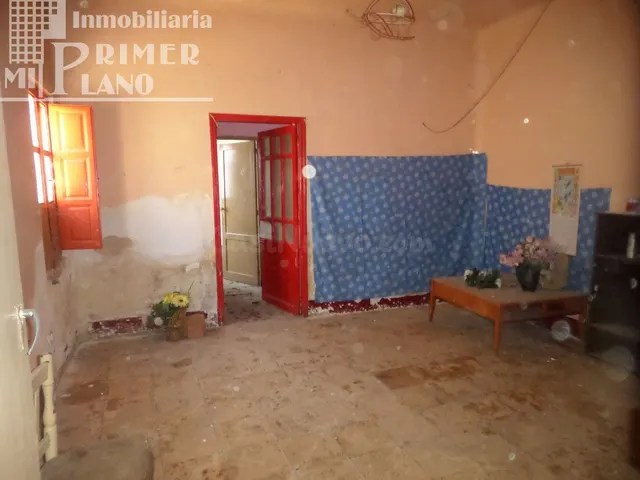 CASA DE PLANTA BAJA JUNTO AL CENTRO DE ARGAMASILLA DE ALBA C - foto 4