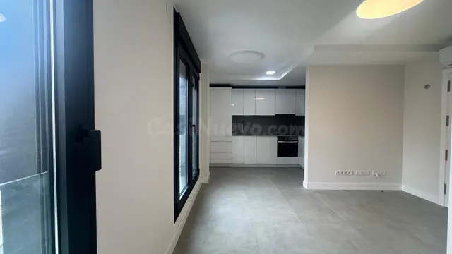 SE ALQUILA PISO-DUPLEX A 120M DE LA PLAYA DE LAS CANTERAS DE - foto 2