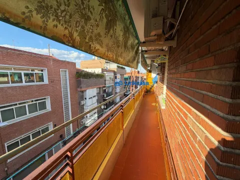 PISO DE DOS DORMITORIOS CON TERRAZA EN ABRANTES