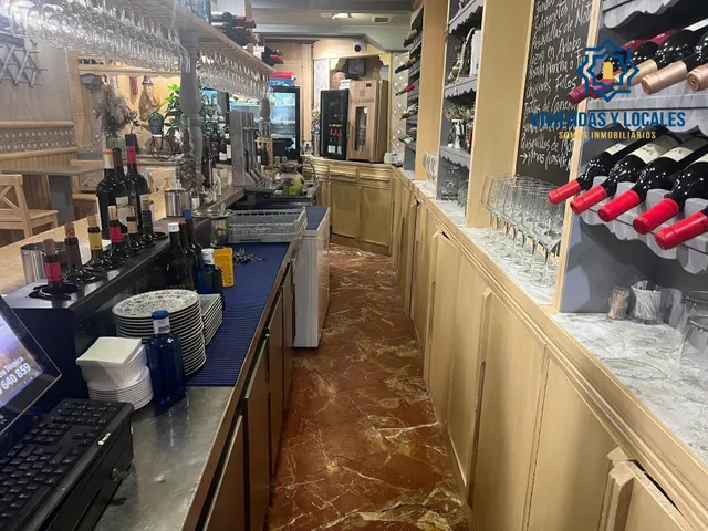 SE TRASPASA RESTAURANTE TOTALMENTE INSTALADO Y FUNCIONANDO JUNTO PLAZA DE GRACIA Y CALLE RECOGIDAS — 13