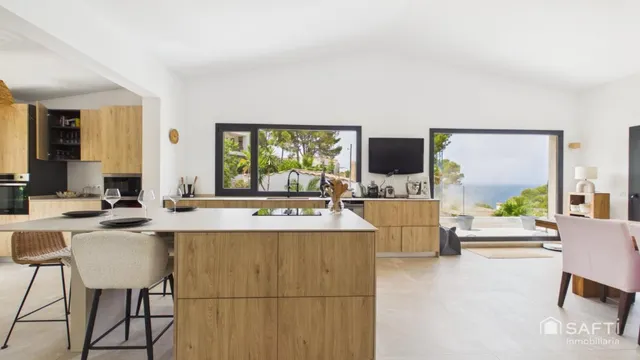 Algunas casas se visitan… otras se sienten — 12
