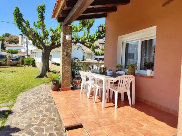 Calonge | Mas Pere: Encantadora casa unifamiliar con jardín  - foto 3