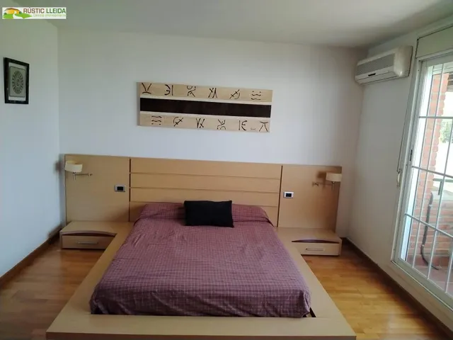Casa unifamiliar en Mollerussa con gran jardín privado. — 17