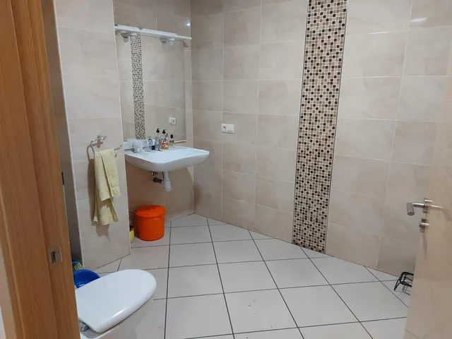 Urbis te ofrece un local comercial en la zona de San Cristóbal. — 7