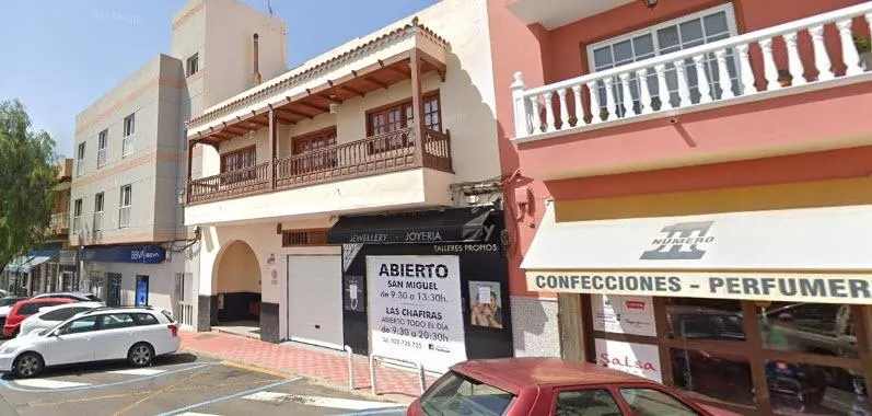 San Miguel. Piso 2 habitaciones, salon comedor, cocina y balcon