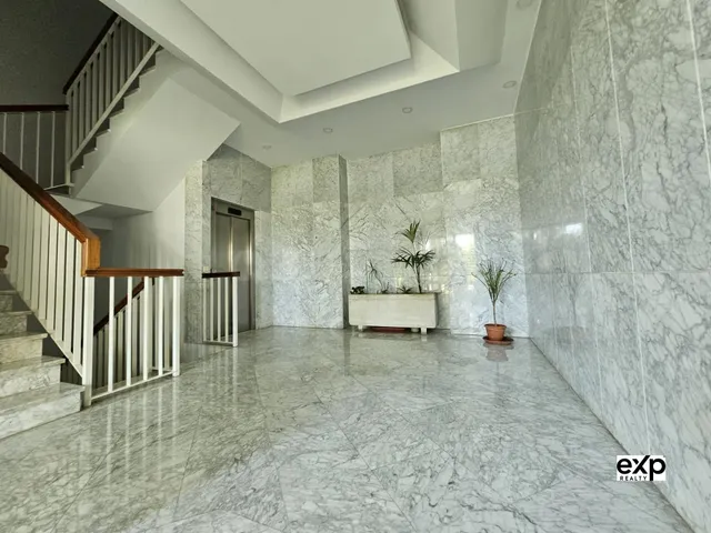 Amplio piso de 4 dormitorios, terraza Lumon y piscina – Zona - foto 4