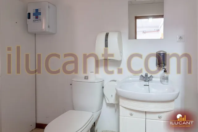 LOS ANGELES LOCAL COMERCIAL CON PATIO GRANDE — 6