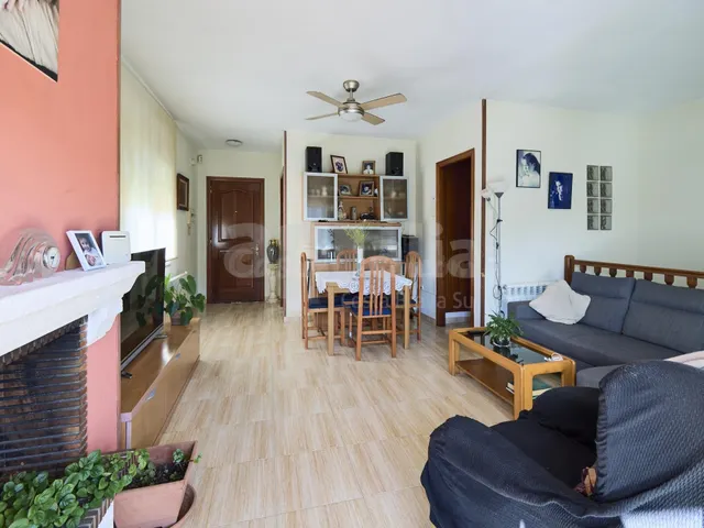Casa con piscina y jardín en Lloret de Mar – lista para entr - foto 5