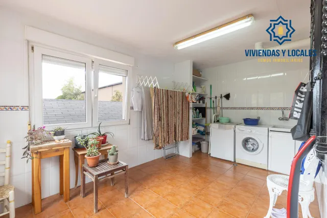 Complejo industrial con vivienda en Alhendín con 2500 metros cuadrados — 20