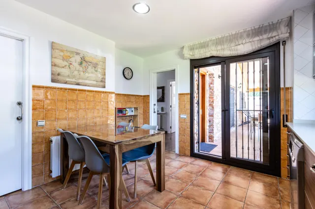 Casa amb piscina, espai i qualitat a can font – ca n’avellaneda — 32