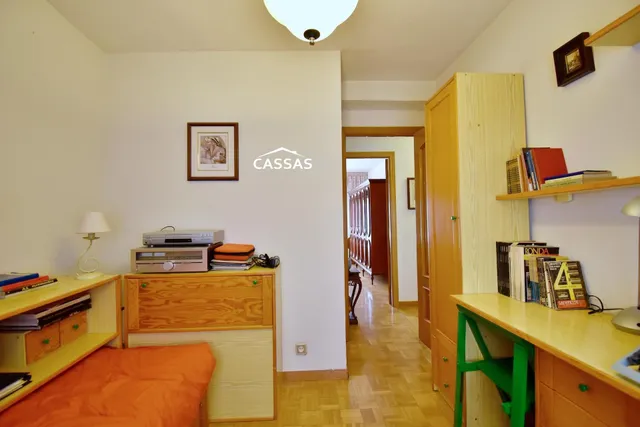 PARQUE CATALUÑA - 4 habitaciones y 2 baños. Terraza y 2 plazas de garaje OPCIONALES. — 38