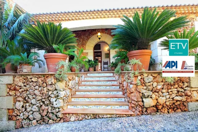 Fantástico chalet ubicado en una zona espectacular con pisci - foto 2