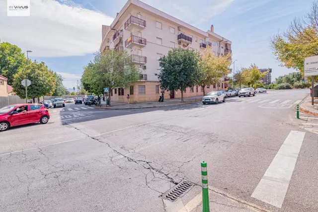 ALQUILER DE PISO DE 4 DORMITORIOS EN EL BARRIO DE ALBAYDA TOTALMENTE AMUEBLADO Y EQUIPADO Y CON PLAZA DE  GARAGE INCLUIDA — 42