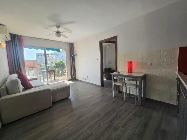 Apartamento en el centro de Torremolinos | terraza con vistas al mar, piscina y orientación sur ☀️ — 4