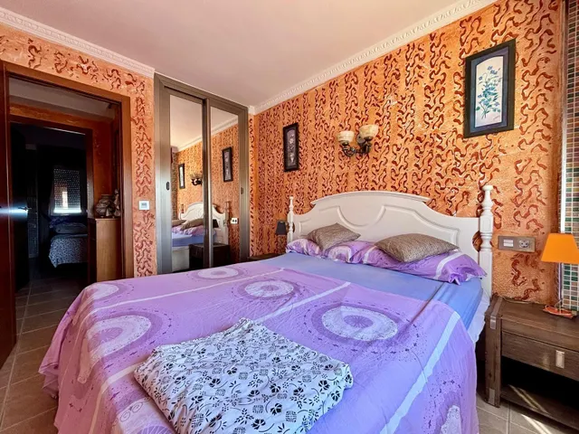 Apartamento en primera línea de playa de Gandia en residencial con piscina comunitaria, garaje y trastero. — 30