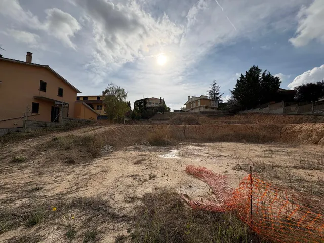 Espectacular Solar  en Santa Coloma de Queralt de 1300m2 por 149000€. — 5