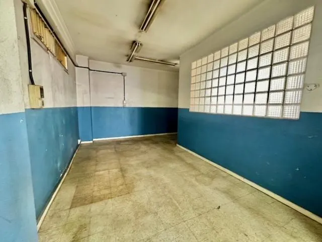 Loft industrial de 140 m2 para estudio creativo u oficina en Poblenou – 259.000 € — 31
