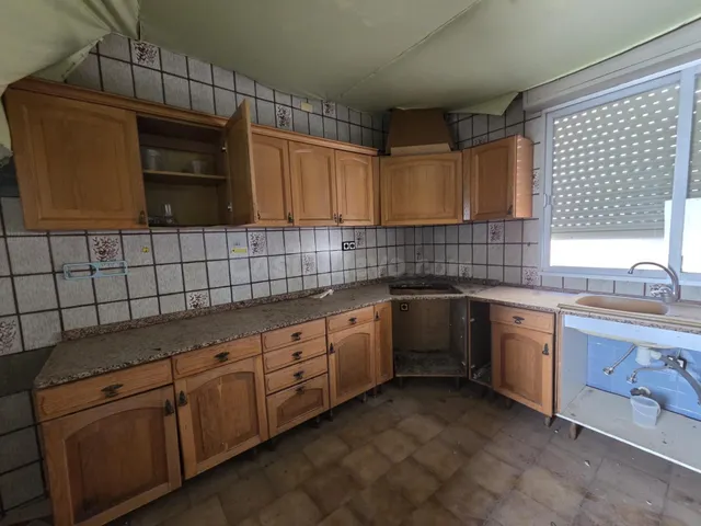 Vivienda para reformar con muchas posibilidades en Petrer — 4