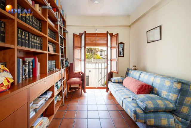 GRAN CASA EN ALBAICÍN BAJO. — 48