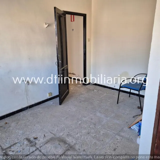 Se vende local comercial La Palma del Condado — 8