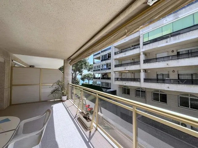 Piso en venta en Calle del Vendrell, 4 - foto 2