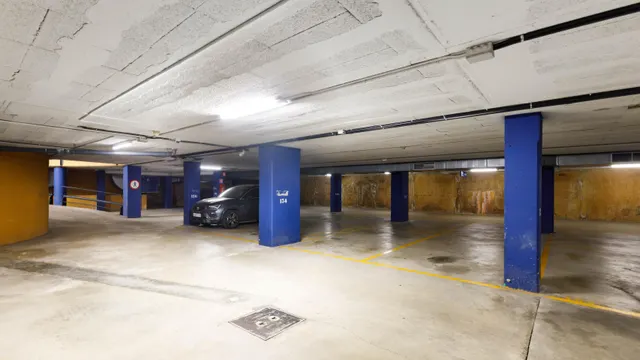 Parking 12m² en alquiler - Zona Franca — 24