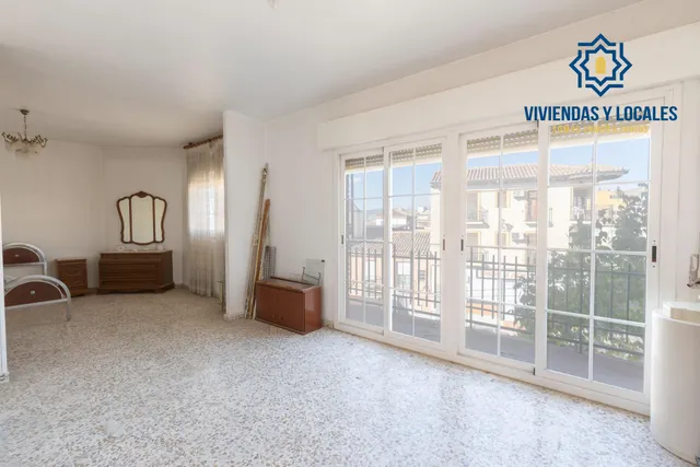 Edificio con gran potencial de inversión en La Zubia — 41