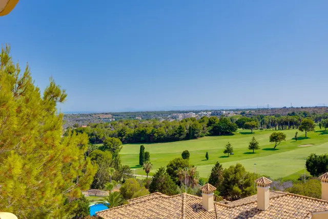 Golf, playa y relax en Campoamor — 25