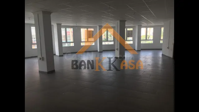 SE VENDE O SE ALQUILA OFICINA EN EJIDO ZONA TEATRO — 5