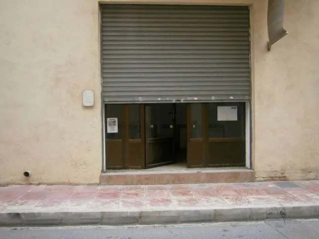 LOCAL COMERCIAL — 2