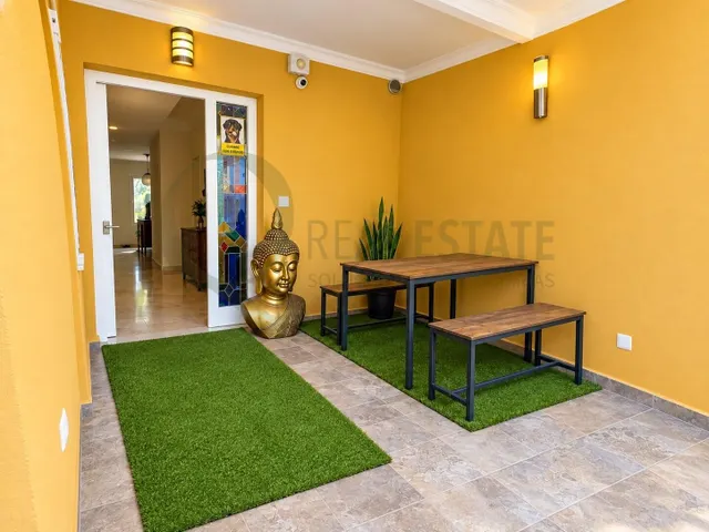 Exclusivo chalet adosado en Alicante golf, playa de san juan con piscina, terrazas y garaje — 5