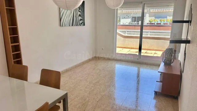 Ático de 1 dormitorio con terraza, solárium y piscina comuni - foto 2