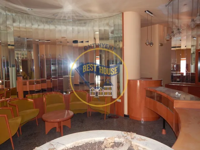¡¡OPORTUNIDAD!! LOCAL COMERCIAL EN ZONA TRANSITADA — 20