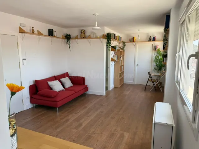 EXCLUSIVO ÁTICO REFORMADO CON VISTAS PANORÁMICAS AL MAR Y CE