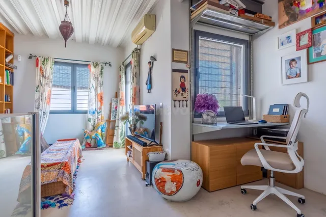 Exclusiva Casa Unifamiliar con Ascensor y Garaje en el Corazón de San Lorenzo, Sevilla — 23