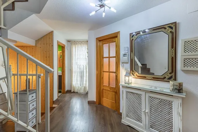 Encanto, luz y calidad de vida en Ogíjares, a un paso de Granada Vendemos esta casa — 11