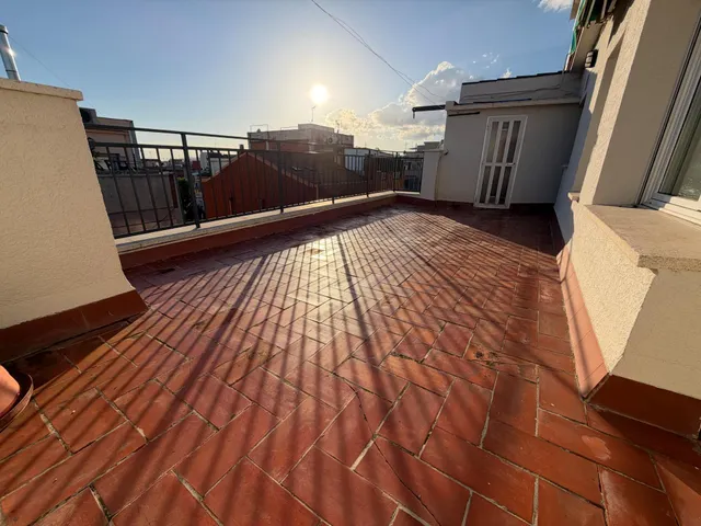 Ático de 2 habitaciones más despacho con terraza de 22 m2 - foto 5