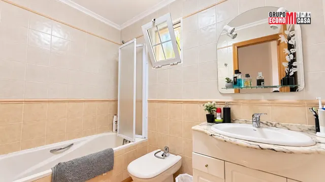 Chalet adosado de 2 dormitorios con terraza, piscina y sol de tarde en Gran Alacant — 16