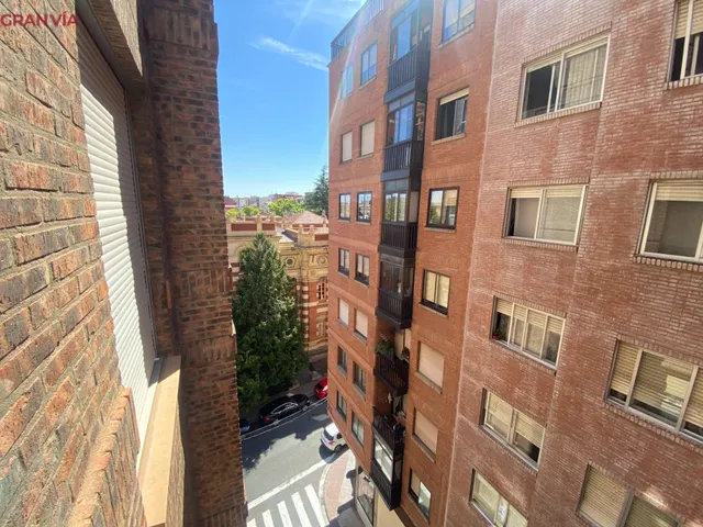 Piso en alquiler junto al Ayuntamiento — 21