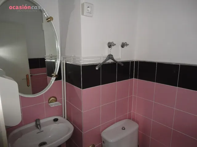 OPORTUNIDAD ÚNICA, LOCAL COMERCIAL O REALIZAR VIVIENDA como ESTUDIO  EN AV, MADRID , EL MEJOR PRECIO DE LA ZONA ¡¡GRAN CHOLLO!! — 23