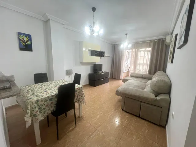¡alquiler de larga duración en Torrevieja! amplio y luminoso apartamento de 2 dormitorios en calle caballero de rodas — 7