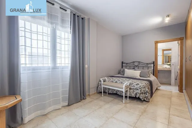 Chalet independiente con pozo propio y placas solares — 15