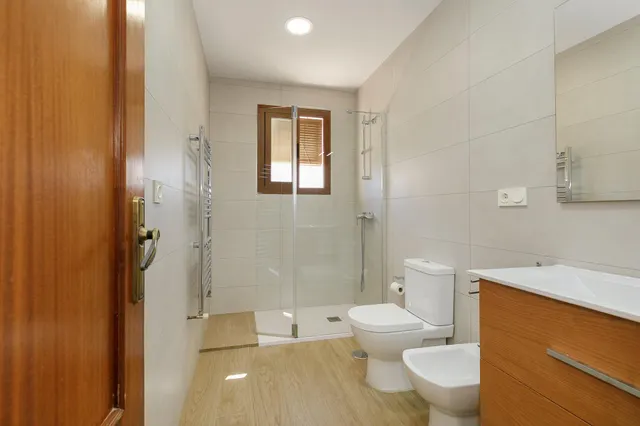 TU NUEVA VIVIENDA EN URBANIZACION EXCLUSIVA JUNTO A GRANADA — 17