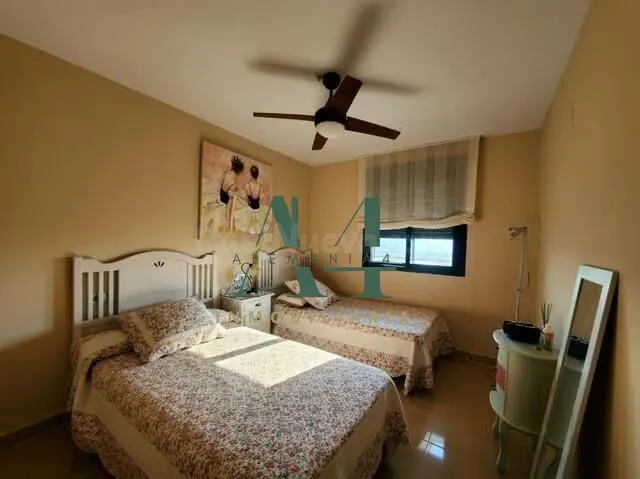 Exclusivo Ático Dúplex en Cáceres - Espacio y Confort — 7