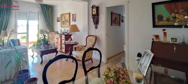 AMPLIA VIVIENDA A LOS PIES DE LA CALETA — 49