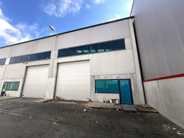 Nave industrial 4 habitaciones 234m² en venta - Los Llanos - foto 3