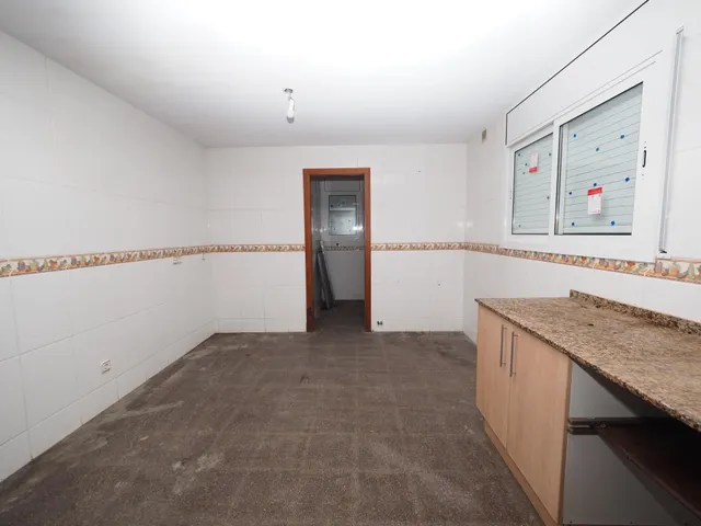 SE VENDA CASA UNIFAMILIAR EN CUBELLES, ZONA MAS TRADER — 8