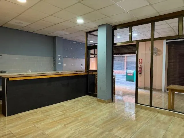 JUNTO PLAZA DE SAN JUAN ALQUILER LOCAL COMERCIAL — 6