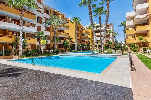 Apartamento en la Planta Baja con Encanto con Vista a la Piscina en Recoleta, Punta Prima — 18
