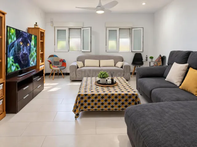 EXCLUSIVA PLANTA BAJA REFORMADA CON TERRAZA PRIVADA EN CASTE - foto 4